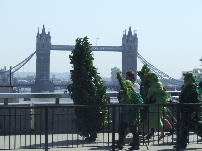 The 'green man' on London Bridge in 2007