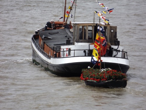 red boat